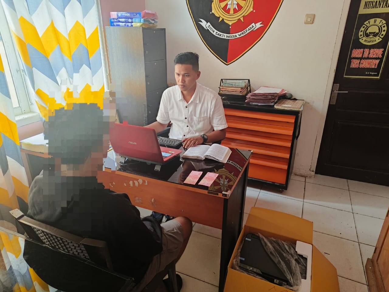 Terduga pelaku diperiksa penyidik ft. istimewa