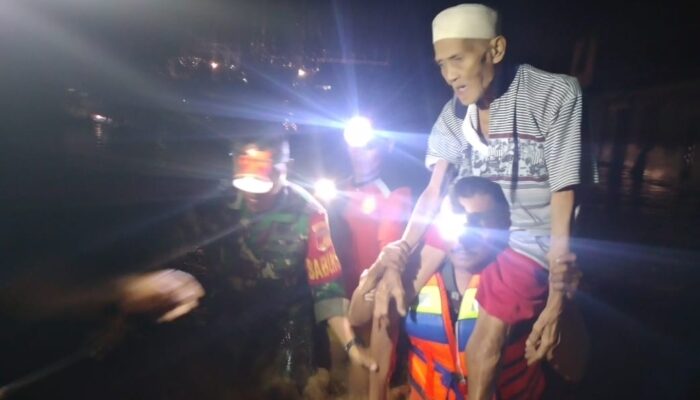 Banjir Tolinggula Capai 2 Meter, Warga Mulai Dievakuasi