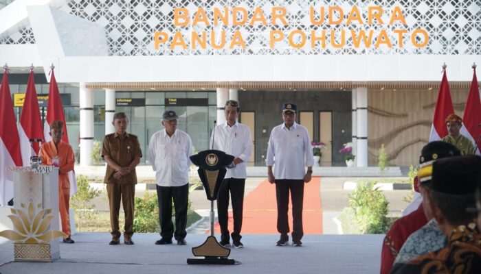 Presiden Jokowi Janjikan Runway Bandara Pohuwato akan Ditambah