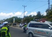 Kapolda Gorontalo Kawal Ambulance Yang Terjebak Kemacetan Saat Perayaan Lebaran Ketupat Sampai Ketempat Tujuan