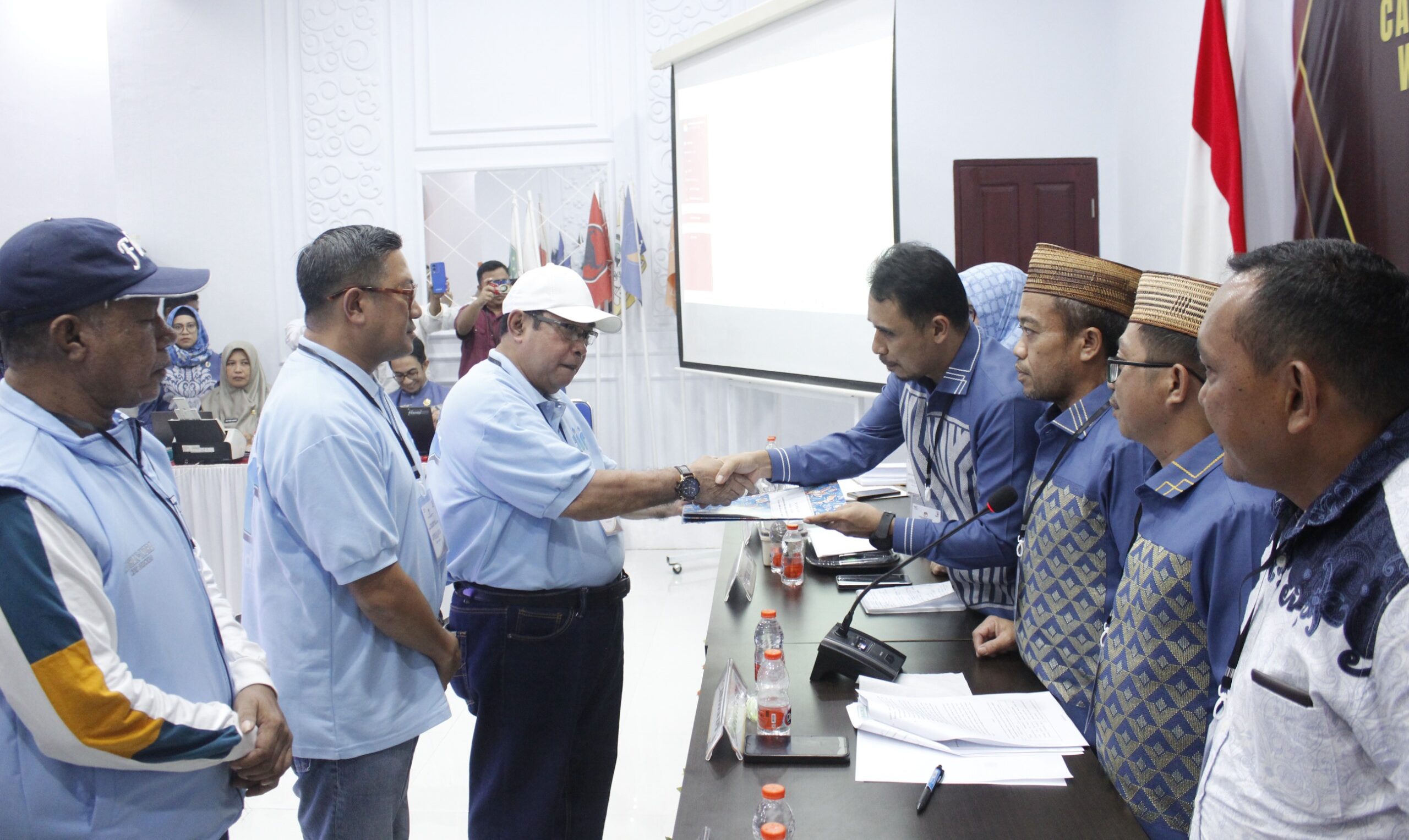 Pasangan Adhan Indra