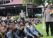 Kapolda Gorontalo Beri Arahan Orang tua dan Peserta Rekrutmen Polri