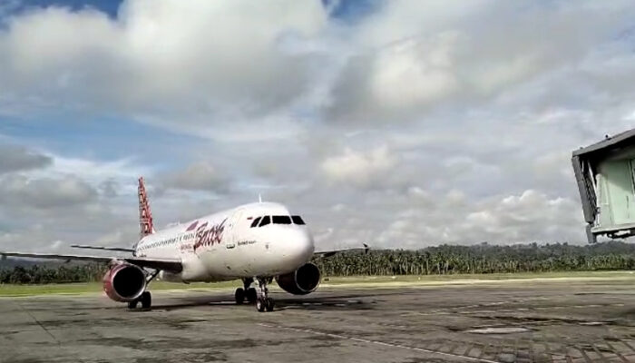 Bandara Djalaluddin Gorontalo Kembali Dibuka