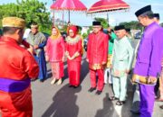 Pemda Pohuwato Terima Kunjungan PJ Gubernur dengan Adat Mopotilolo