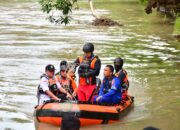 Bupati Pohuwato Ikut Cari Bocah yang Hanyut di Sungai