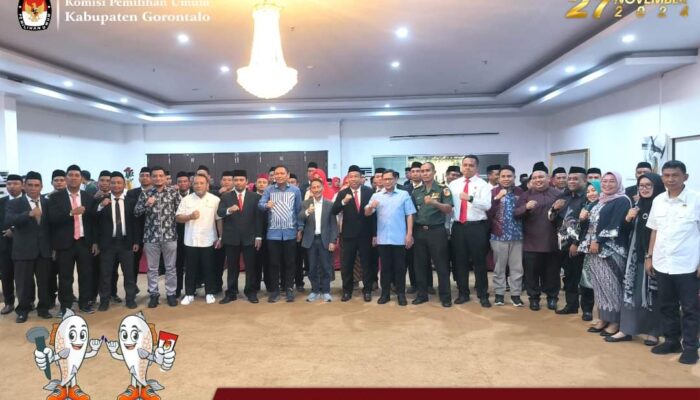 Ketua KPU Kabupaten Gorontalo Hadiri Pelantikan Panwascam