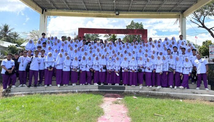 Kesmas UNG Gelar PBL, Sanitasi Lingkungan Jadi Prioritas