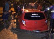 Banjir Bandang Terjang Jalan Trans di Leato Utara, 3 Mobil Terjebak Lumpur
