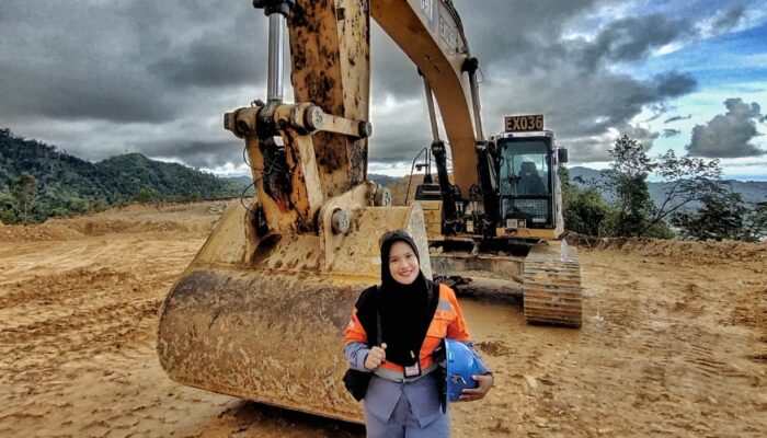 Felni Ruiba, Operator Ekskavator Perempuan Pertama di Pani Gold Project