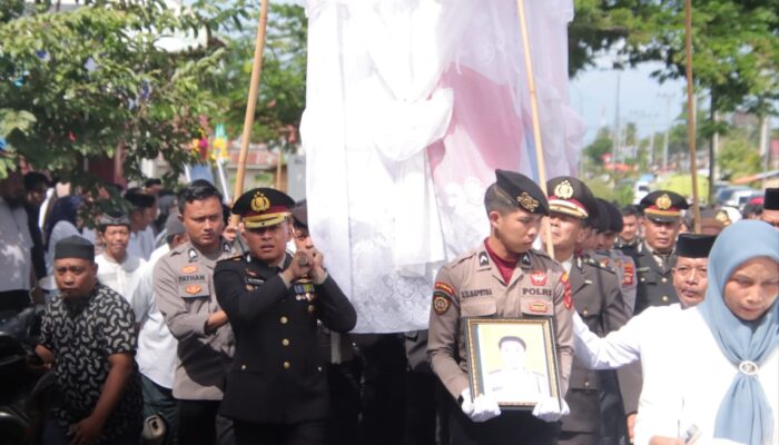 Kapolresta Gorontalo Kota Pimpin Upacara Pemakaman Bripka Amirullah