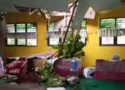 Gedung SMP 9 Kota Gorontalo Rusak Tertimpa Pohon