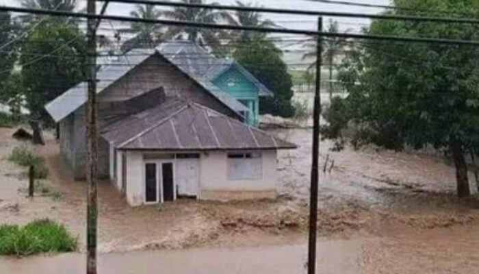 Tanggul Jebol Sebabkan Dungaliyo dan Bongomeme Diterjang Banjir