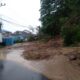 Longsor Tutup Jalan