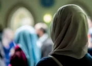 Pelacur pun Mulia dengan Kerudung