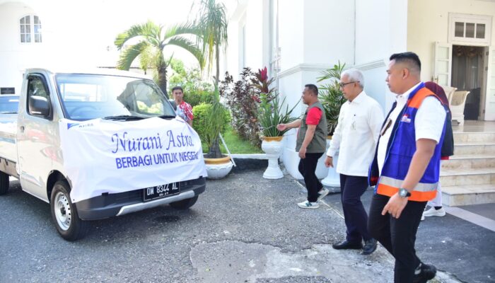Nurani Astra Serahkan Bantuan untuk Korban Banjir ke Pemprov Gorontalo