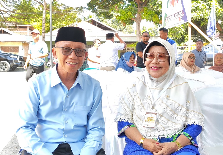 Pilkada Pohuwato-Iwan Adam dan ibunda Tercinta