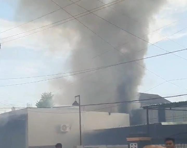 Kantor Pemasaran Perumahan di Gorontalo Dilahap Api. Foto/tangkapan layar