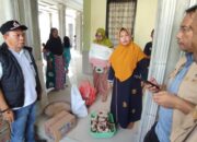 Cawabup Risman Salurkan Bantuan Makanan kepada Korban Banjir di Kabila Bone