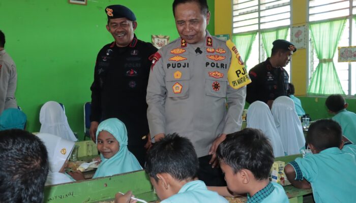 Kapolda Gorontalo Pantau Program Makan Gratis