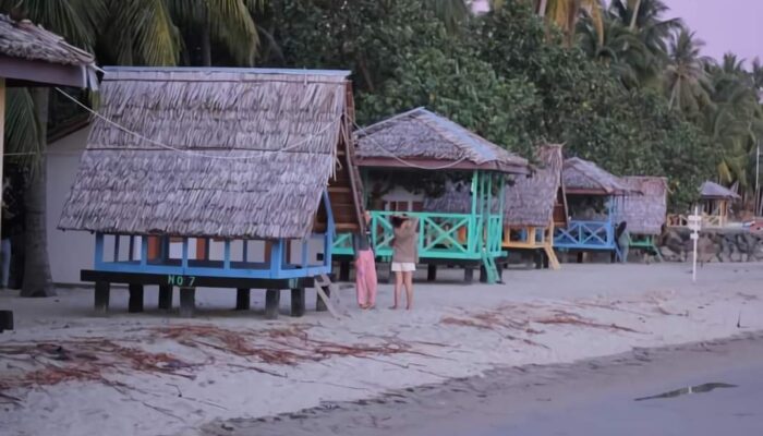 wisata-pantai-alumbango-paguat-dulohupa.id