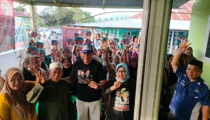 Blusukan Gusnar Ismail-Idah Syahidah Ke Telaga CS Banjir Dukungan