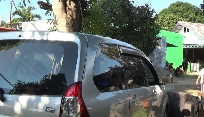 Warga Pecahkan Kaca Selamatkan Mobil dari Kebakaran Rumah di Tinelo Ayula