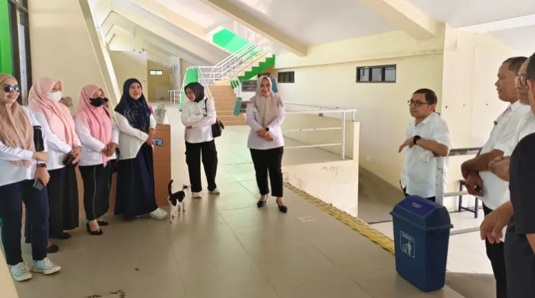 Perempuan Berolahraga