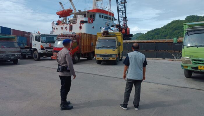 Polairud Polda Gorontalo Patroli Keamanan di Pelabuhan PT Pelindo
