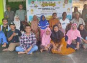 Jum’at Berbagi, Penambang Pohuwato Serahkan 150 Sak Pupuk Phonska ke Petani