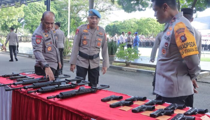 Wakapolda Gorontalo Cek Senjata Api Personel Cegah Terjadinya Pelanggaran