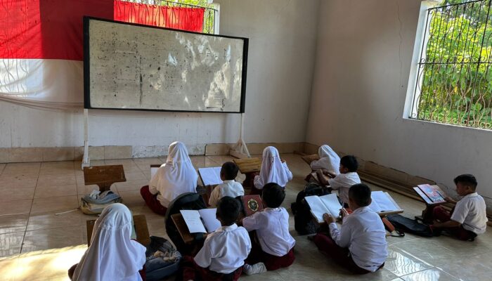 Miris, Siswa SDN 1 Bone Raya 4 Tahun Belajar di Bekas Bangunan Masjid
