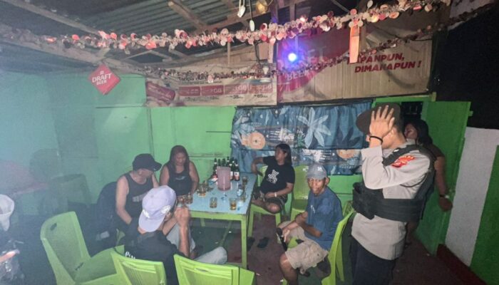 Samapta Polda Gorontalo Bubarkan Warga sedang Asyik Pesta Miras