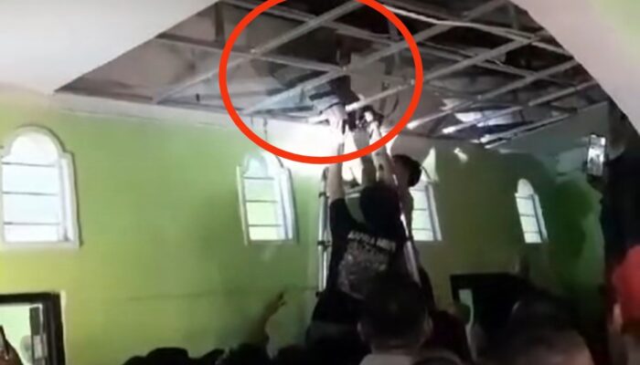 Terduga Pelaku Curanmor Sembunyi di Plafon Masjid, Diamuk Warga di Gorontalo