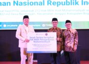 Menteri Nusron Serahkan 212 Sertipikat Tanah Aset Muhammadiyah