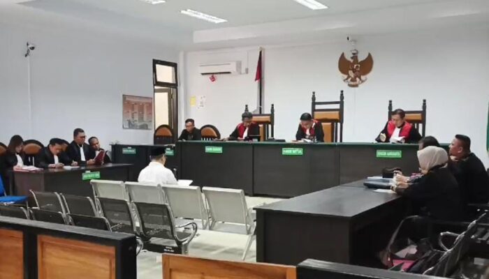 Hamim Pou Jalani Sidang Perdana Kasus Dugaan Korupsi Bansos
