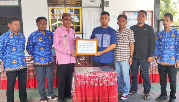 Tunjang Ketahanan Pangan, Pemdes Bunuyo Serahkan Penyertaan Modal ke Bumdes