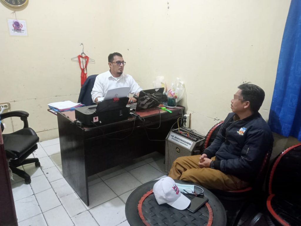 Kades Aniaya Mahasiswa