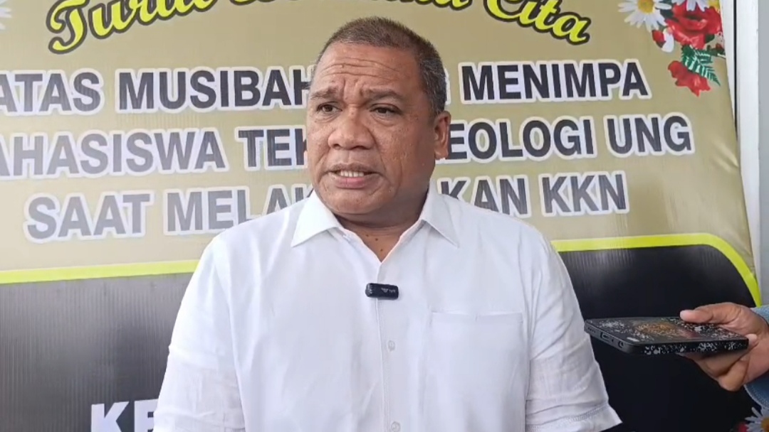 Mahasiswa UNG Hanyut