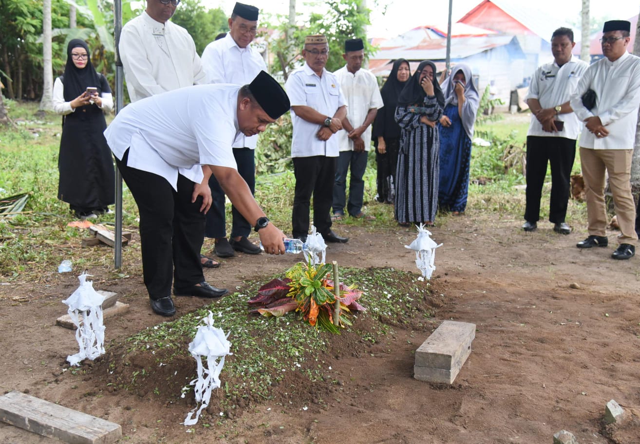 Mahasiswa UNG Hanyut