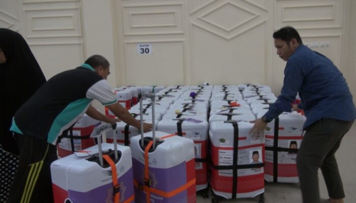 Ratusan Koper Bagasi Jemaah Calon Haji Gorontalo Masuk Embarkasi