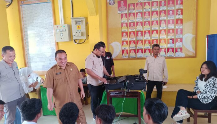 Disdukcapil-PMD Beri Pelayanan di SMAN 1 Tapa, Genjot Perekaman KTP dan Aktivasi IKD