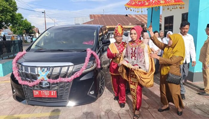 Tolak Mobil Dinas Alphard, Adhan Dambea Justru Bantu Pinjamkan ke Warga untuk Nikahan