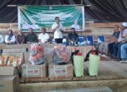 Weny Gaib Serahkan Bantuan untuk Petani Poyowa Besar Dua