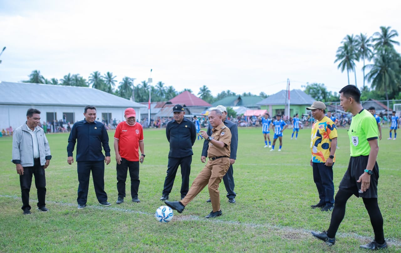 Turnamen Sepak Bola