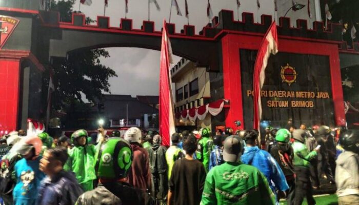 7 Anggota Brimob Ditahan Pasca Pengemudi Ojol Dilindas Mobil Rantis