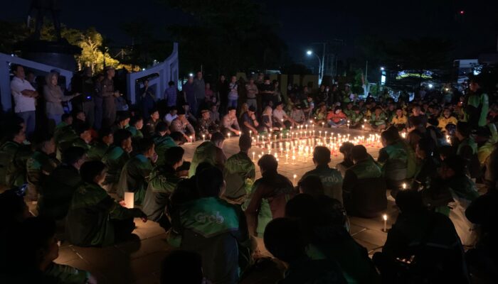 Suasana Haru Pengemudi Ojol di Gorontalo Doa Bersama untuk Affan