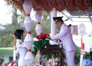 Wawali Rendy Pimpin Upacara Penurunan Bendera HUT ke-80 RI di Kotamobagu