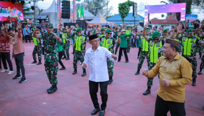 Festival Pesona Pantai Pohon Cinta 2025 di Pohuwato Resmi Dibuka