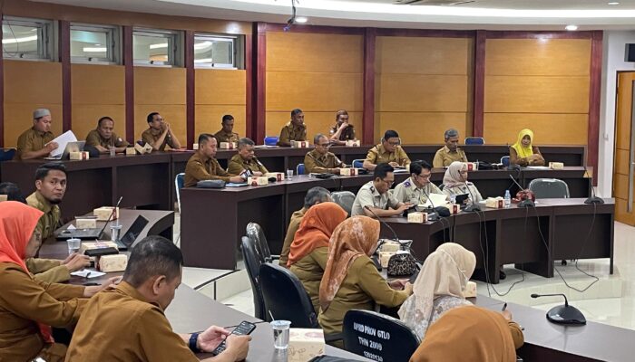 Kakantah Kabupaten Gorontalo Hadiri Rapat Kerja DPRD Bahas Masalah Aset Sekolah
