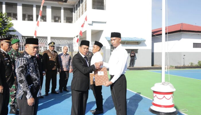 Wali Kota Kotamobagu Serahkan Remisi Narapidana di Rutan Kelas II B